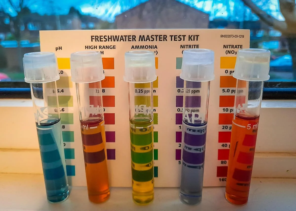 Presumptive chemical reagent testing guide with Marquis, Mecke, Mandelin and Froehde color charts
